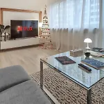 Apartamento Spacious 2-room Newly Renovated Quiet Area - 4min Metro To Old Town *