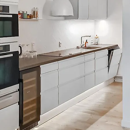 Spacious 2-room Newly Renovated Quiet Area - 4min Metro To Old Town * Copenhague